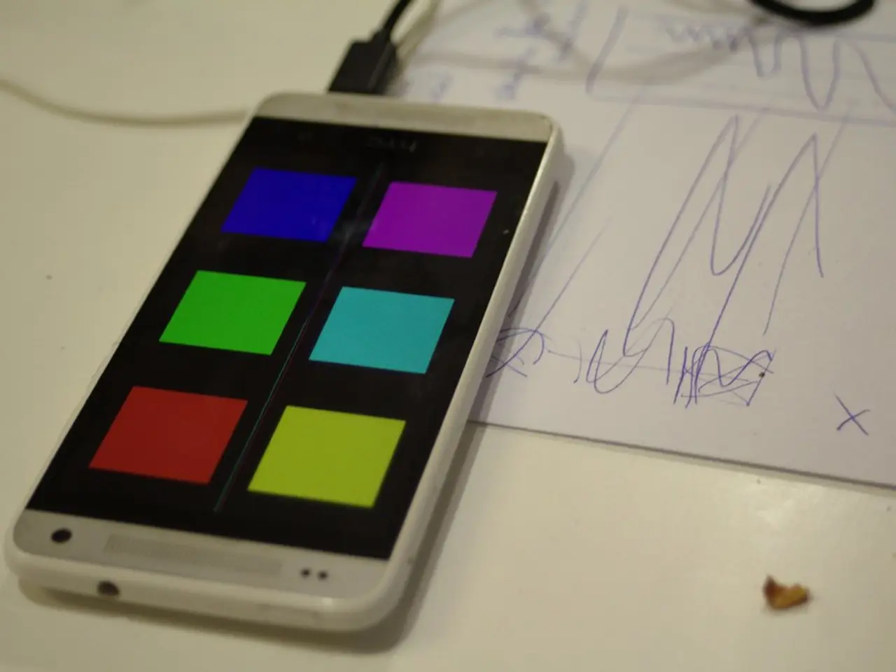 Mophie unveils vibrant, exclusive charging accessories designed for Apple devices