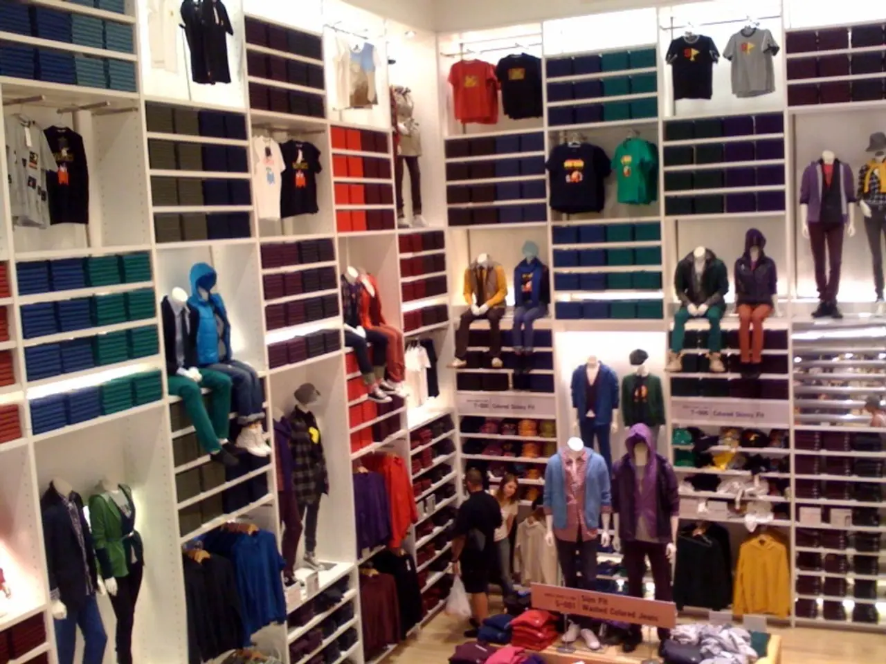 Enhanced Partnership between Logistics and IT Units at Accuride, as stated by Skotti Fietsam