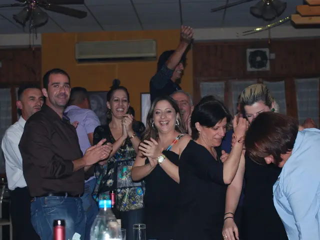 New Lancool cases from Lian Li now feature tempered glass panels, replacing the previous mesh...