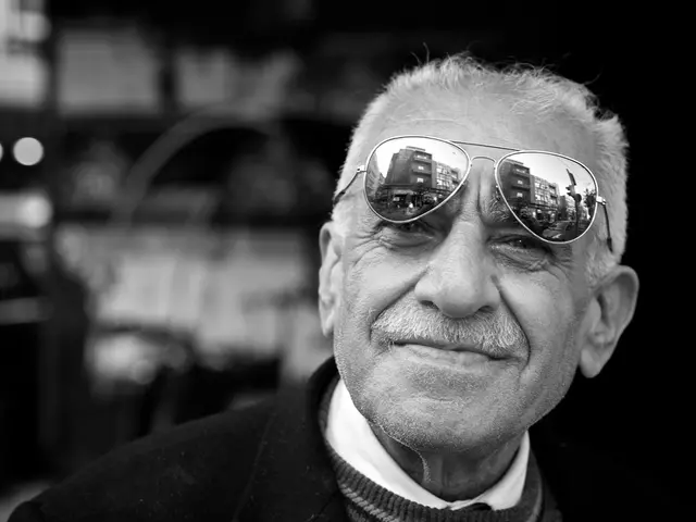 Google may potentially aim for a more advanced 2nm process technology for the upcoming Pixel 11...