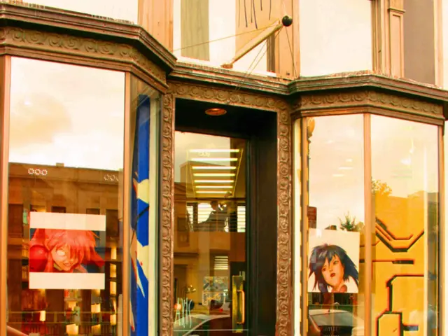 DIY Tamagotchi Camera: A Retro Tech Modification Masterpiece