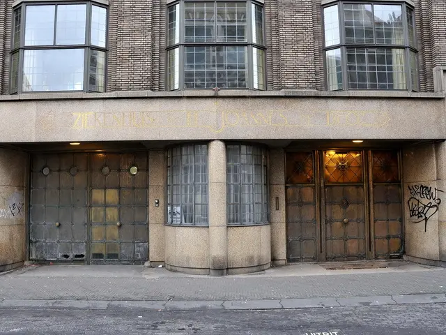 Monitoring Visual Responses to Architectural Spaces and Their Components via Eye Tracking...