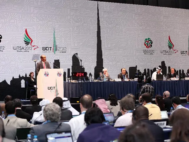 Exploring Head-Mounted Displays: From Science Fiction to Everyday Technology