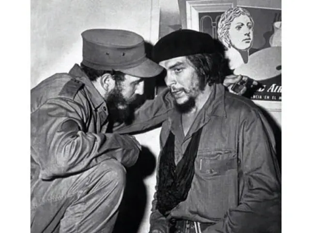 Love Blossoms at the Bistro: A Story of Amour at the Retorte