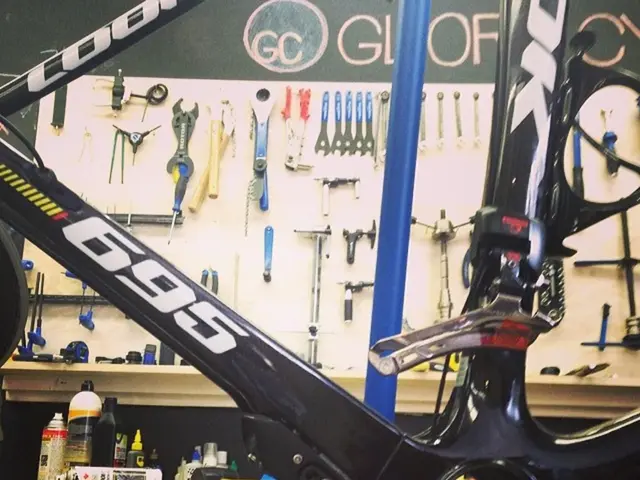 Guide for trimming BMX or Mountain Bike Handlebars