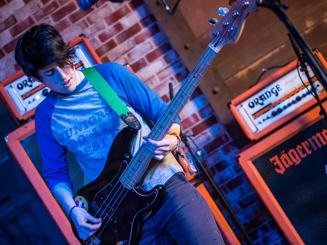 Boosted sound output for digital guitar setups: Laney extends its FRFR active speaker line,...