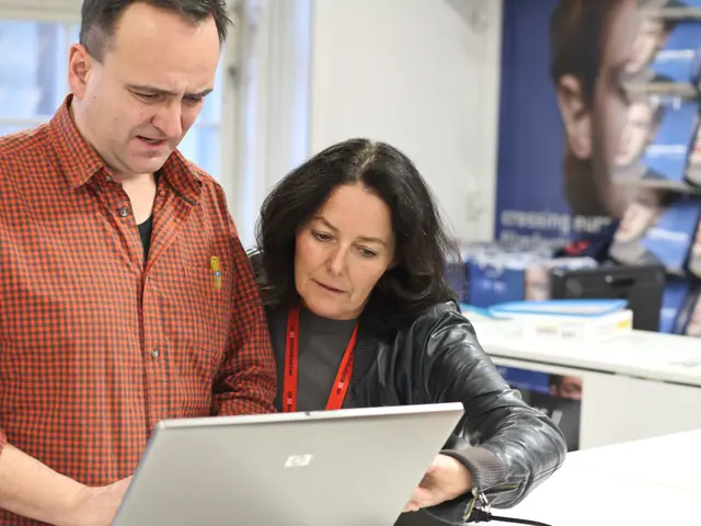 Recorded presentation: MiSnap's built-in webcam capturing footage automatically