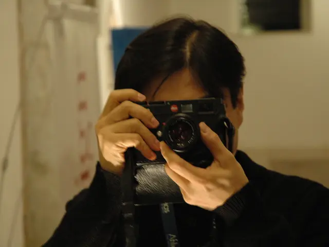 Image-based Background Elimination utilizing the Principle of Moving Average