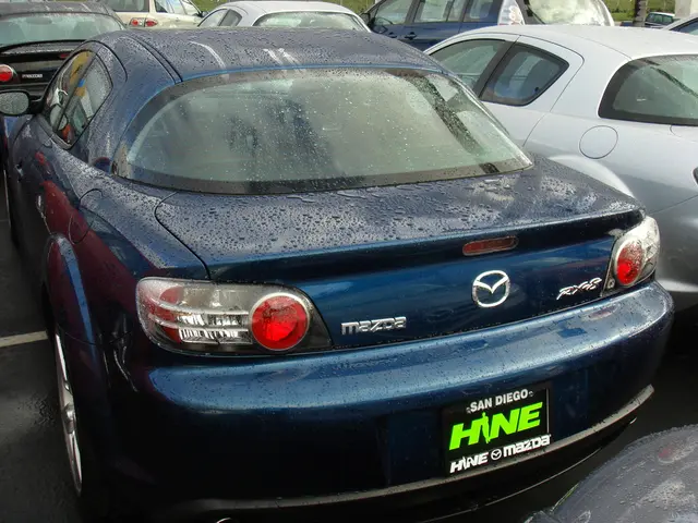 New edition of the Mercedes GLA to compete with both Golf and ID 3, offering both gas and electric...