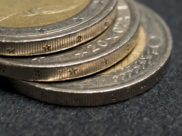 Cryptocurrency's Double-Spending conundrum: Definition and blockchain's role in resolving it