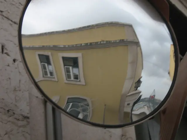 Affordable Anti-Reflective Screen Protector Enhances iPhone's Battery Life, Costing Only $35