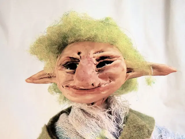 In this picture, we see the painting of the man with white threads and the sponge. This sponge is...